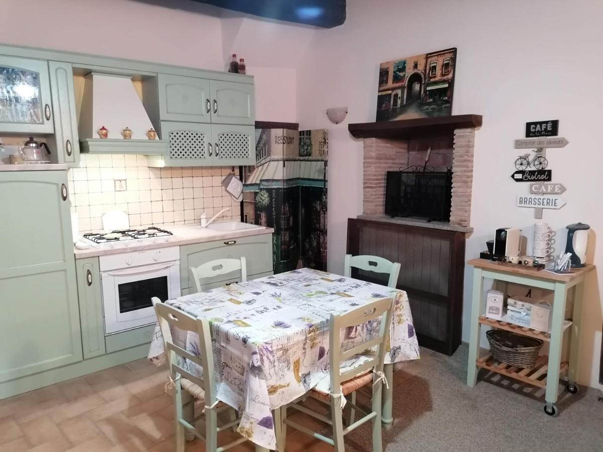 La Maisonette Del Borgo Ronciglione  Luaran gambar